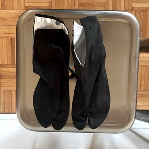 Japanese tabi style slipper booties